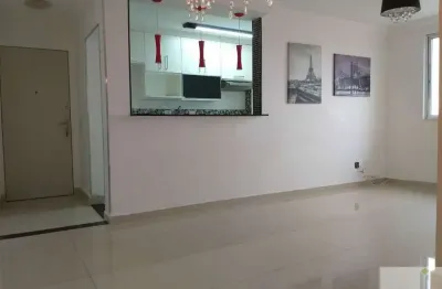 Apartamento reformado com 2 dormitórios na vila campo grande