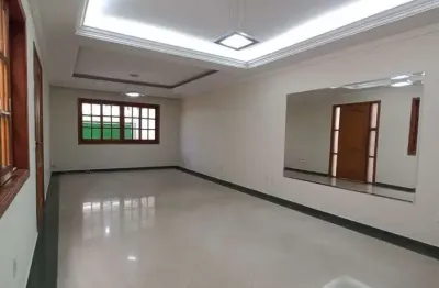 Amplo sobrado para locação - vila emir (região do campo grande)