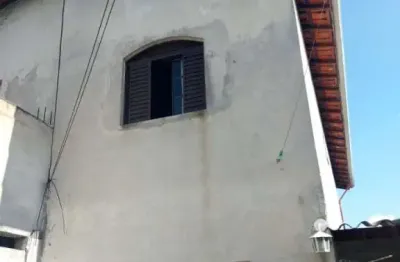 Sobrado à venda na região de cidade ademar - 2 dormitórios e 2 vagas de garagem!