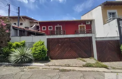 Belíssimo sobrado no campo grande,  excelente localização. aceita permuta menor valor ler anuncio !