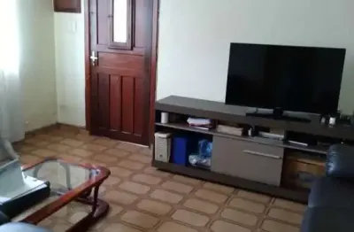 Casa à venda na vila mariri - ampla, bem localizada e com grande potencial!