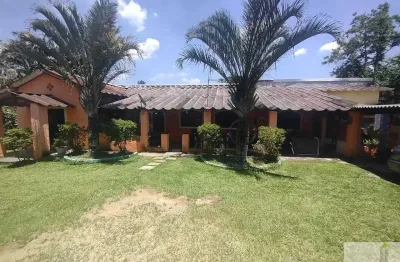 Embu guaçú chácara de 1.700m² com 3 casas dentro não da financiamento aceita permuta menor valor