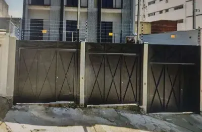Belíssimo sobrado novo na vila inglesa - próximo à praça da árvore