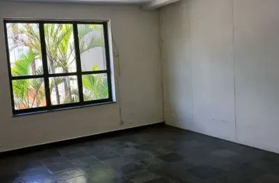 Excelente conjunto comercial com 16 salas para venda ou locação!