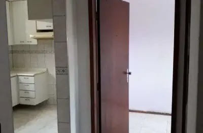 Pq regina c. limpo sobrado terreno de 10 por 25. aceita permuta imóvel em são paulo capital até 320.