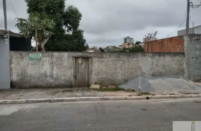 Vila das belezas jardim casa branca teereno 10 por 25  ótimo local