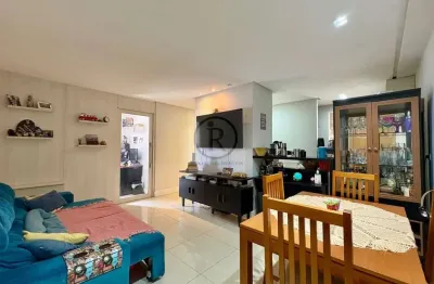 Apartamento garden em condomínio clube completo, localizado no bairro uberaba. dispõe de 3 dormitórios, incluindo uma suíte, e 1 vaga de garagem.