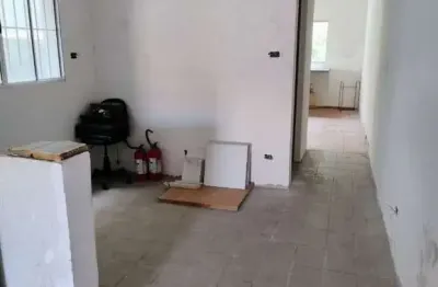 Sobrado de luxo à venda em santo andré-sp no bairro jardim las vegas: 3 quartos, 1 suíte, 3 banheiros, 2 vagas, 185 m².