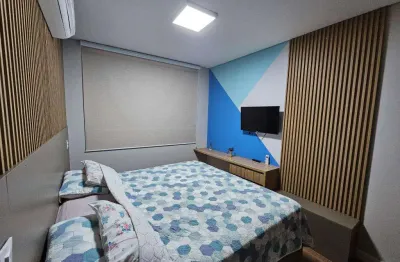 Casa com 4 quartos à venda na Rua Pioneiro Teodoro Negri, 302, Residencial Arezzo, Maringá