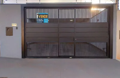Casa à venda em maringá, jardim três lagoas, com 3 quartos, com 114 m²