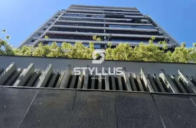 Apartamento para venda com 03 quartos, suíte, dependência completa, varandão e duas vagas na escritura.