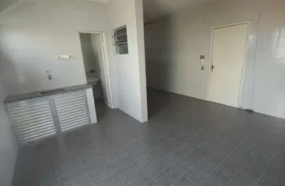 Kitnet / Stúdio à venda no Balneário Maracanã, Praia Grande 