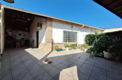 Casa com 2 quartos à venda na Vila Caiçara, Praia Grande 