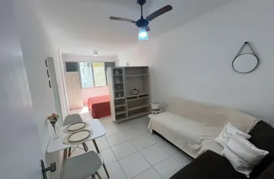 Apartamento à venda no bairro Guilhermina - Praia Grande/SP
