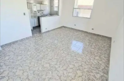 Kitnet com 33 metros quadrados, localizada no boqueirão, em praia grande