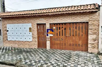 Casa muito bem localizada, próximo a praia! aceita permuta por imóvel em sp