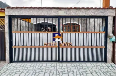 Casa com 02 dormitórios em ótima localização, próximo a comércios
