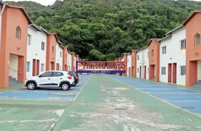 Oportunidade! casa em condomínio fechado - próximo ao centro da cidade!