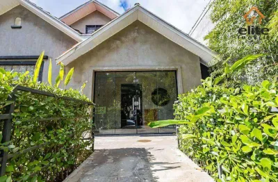 Casa comercial para alugar na Avenida dos Estados, 95, Água Verde, Curitiba