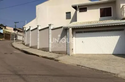 Casa com 3 quartos à venda na Rua Padre Arnaldo dos Santos, 20, Vila Galvão, Jundiaí