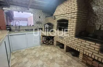 Casa com 3 quartos à venda na Rua Ernestina Mezzalira Codarin, s/n, Rio Acima, Jundiaí