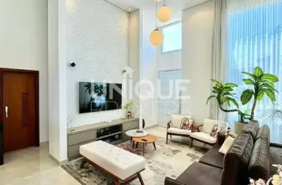 Casa com 3 suítes e piscina no condomínio reserva dos jatobás em louveira