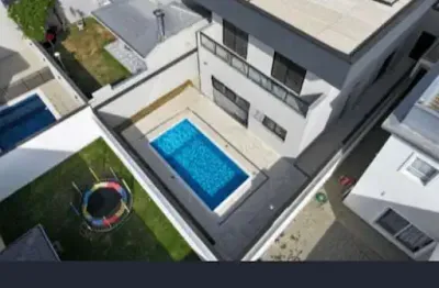Lindo sobrado moderno, com 4 quartos, piscina e churrasqueira, no floradas da serra - urbanova