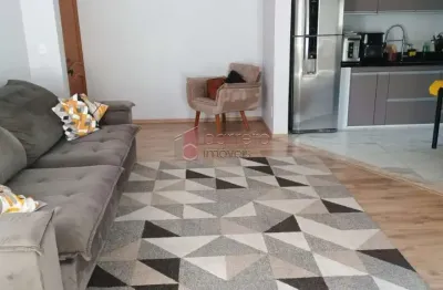 Apartamento à venda no condomínio stephanie caroline no jardim merci em jundiaí/sp