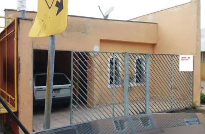 Casa térrea -  comercial e residencial - excelente localização no bairro vianelo