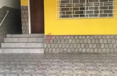 Casa para locação 02 dormitórios, 02 vagas de garagem cobertas.