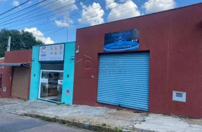 Excelente ponto comercial com 02 salões na área central de jundiaí.