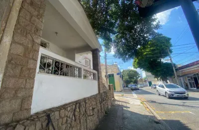 Casa e salão de esquina na área central de jundiaí, ideal para investimento