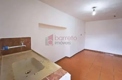 Casa para locação ou venda em jundiaí sp bairro vila arens ii 30m² 1 dorm. sala e cozinha integradas. 1 banheiro. 1 vaga!