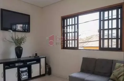 Casa residencial com possibilidade comercial para locação em jundiaí sp vila inhamupe 8 dorms (2 suítes) cozinha planejada. 3 vgs!