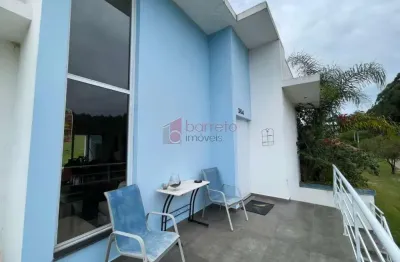 Linda casa à venda no condomínio colinas de inhandjara em itupeva/sp