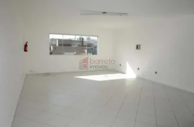 Salão comercial em piso superior para locação na vianelo - jundiaí/sp