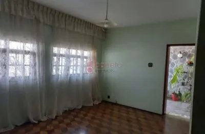 Casa com edicula para venda em jundiaí sp bairro vianelo 283m² (em frente ao mercadão municipal)