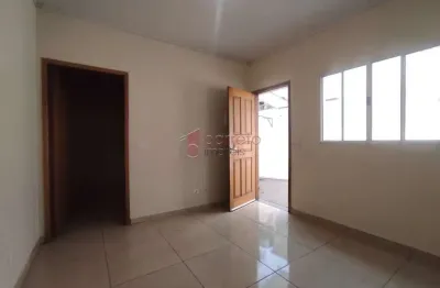 Casa com entrada compartilhada para locação no engordadouro - jundiaí/sp