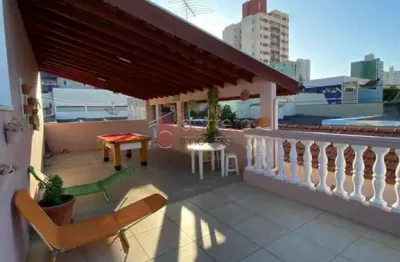 Casa com 3 quartos à venda na Travessa Altinópolis, --, Vila Vianelo, Jundiaí