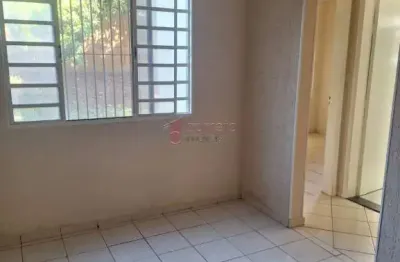 Apartamento térreo à venda no condomínio parque da serra em jundiaí/sp