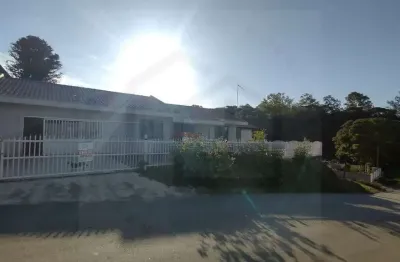 Casa de 150m² com 3 dormitório e piscina em área rural