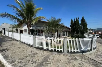 Incrível casa totalmente mobiliada com 3 dormitórios