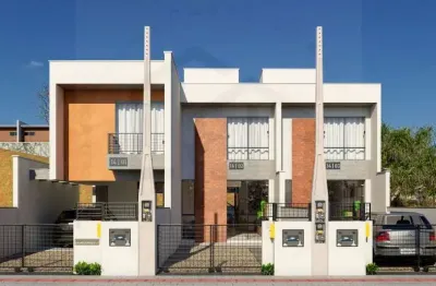 Linda casa geminada com 3 dormitórios sendo 1 suíte