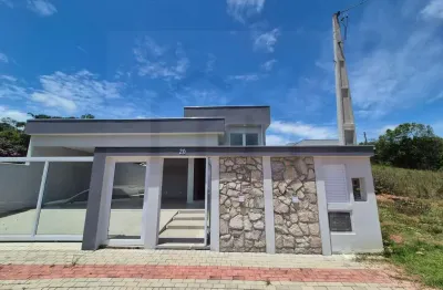 Espetacular casa com 3 dormitórios sendo 1 suíte com closet