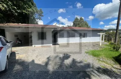Casa para alugar no bairro primeiro de maio - brusque/sc