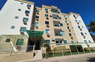 Apartamento com 2 dormitórios, churrasqueira e vaga coberta