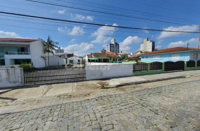Terreno com 624m² de área total no bairro santa rita
