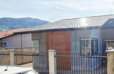 Casa 2 dormitórios  sendo (1 suíte) e 2 vagas de garagem