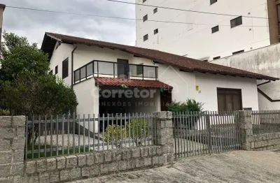 Casa com 4 quartos à venda no São Luiz, Brusque 