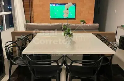 Apartamento de 70m² com dois dormitórios sendo uma suíte e uma vaga de garagem no bairro santa terezinha